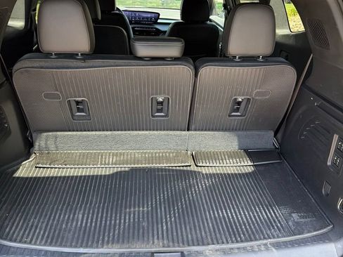 Used 2025 Buick Enclave Avenir w/ Super Cruise Package AWD/4WD image 10