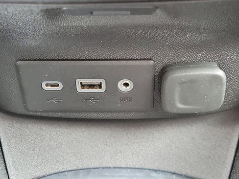 Used 2020 Chevrolet Malibu LT FWD image 28