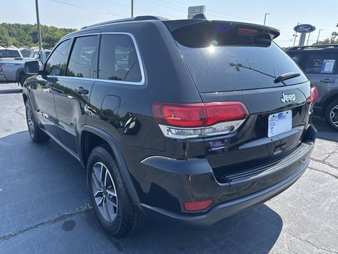 Used 2020 Jeep Grand Cherokee Laredo w/ Laredo X Package RWD image 7