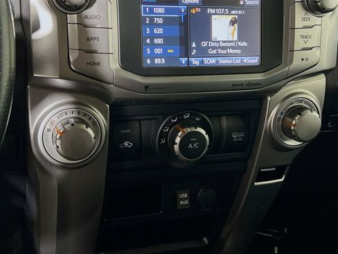 Certified 2018 Toyota 4Runner SR5 AWD/4WD image 14