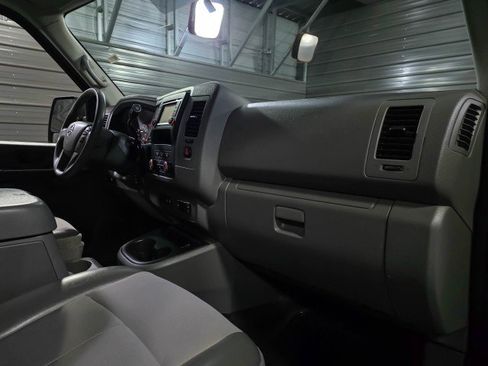 Used 2017 Nissan NV 3500 SL w/ Technology Package image 16