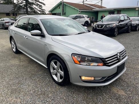 Used 2015 Volkswagen Passat 1.8T Limited Edition FWD image 4