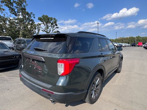 Used 2023 Ford Explorer XLT w/ Equipment Group 202A RWD image 5