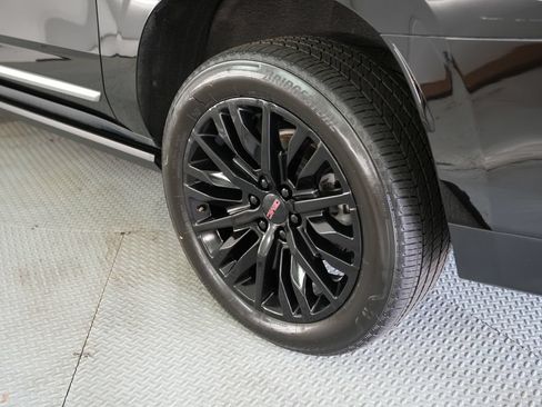 Used 2021 GMC Yukon XL Denali w/ Denali Premium Package AWD/4WD image 63