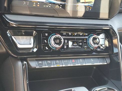 Used 2025 GMC Sierra 1500 AT4 w/ AT4 Premium Package image 19