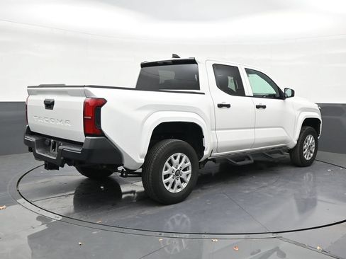 Used 2024 Toyota Tacoma SR RWD image 5