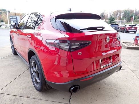 New 2025 Alfa Romeo Stelvio Sprint w/ Convenience Package AWD/4WD image 3