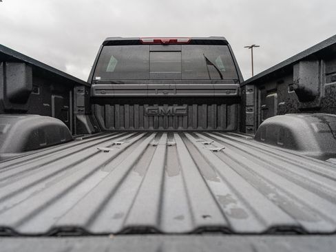 Used 2025 GMC Sierra 3500 Denali w/ Denali Reserve Package image 30