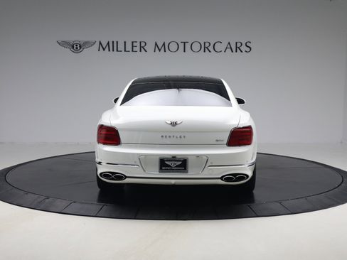 Certified 2024 Bentley Flying Spur Plug-In Hybrid image 6