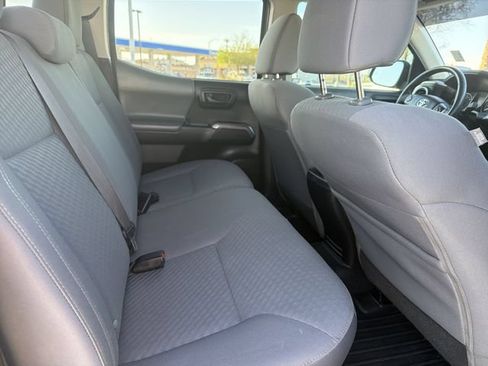 Certified 2021 Toyota Tacoma SR5 AWD/4WD image 28