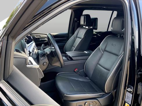 Used 2023 Cadillac Escalade ESV Sport w/ LPO, ONYX Package AWD/4WD image 8