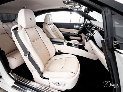 Used 2016 Rolls-Royce Wraith RWD image 42