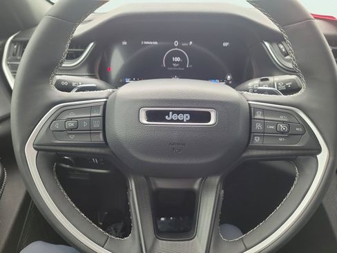 Certified 2023 Jeep Grand Cherokee Altitude AWD/4WD image 26