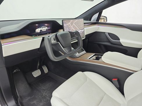 Used 2023 Tesla Model X AWD/4WD image 12
