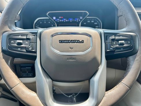 Used 2021 GMC Yukon Denali w/ Denali Ultimate Package AWD/4WD image 23