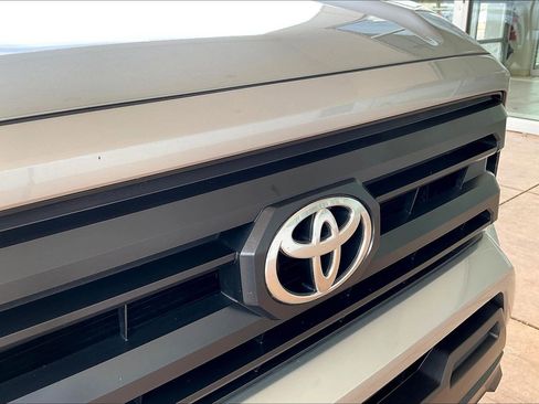 Used 2025 Toyota Tacoma SR image 31