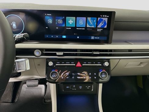 New 2026 Hyundai Tucson Limited image 11