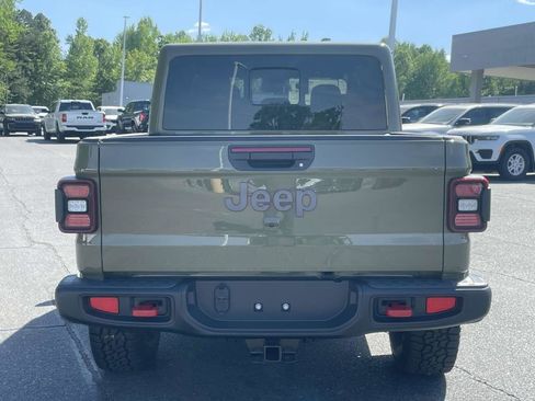 New 2026 Jeep Gladiator Rubicon w/ Steel Power Dome Hood Package AWD/4WD image 7