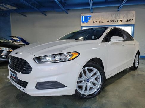 Used 2014 Ford Fusion SE image 2