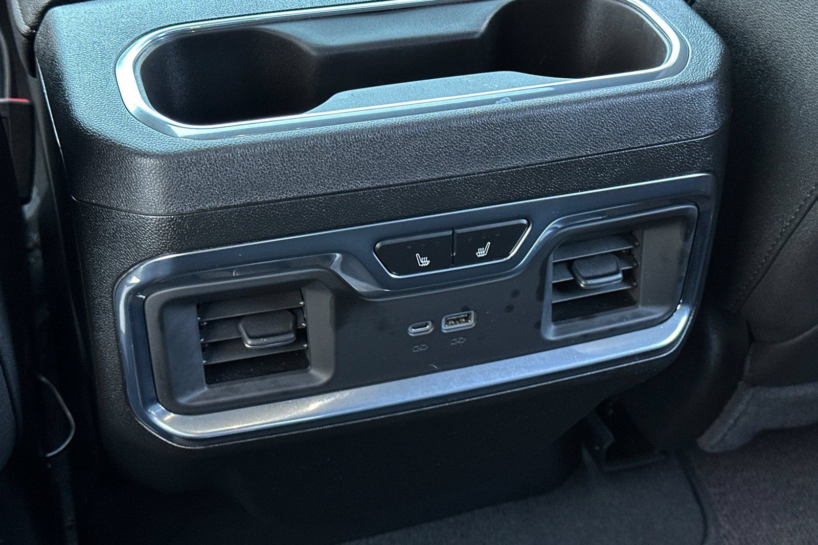 Used 2026 Chevrolet Silverado 1500 High Country w/ Technology Package AWD/4WD image 15