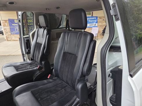 Used 2017 Dodge Grand Caravan SE w/ Power Window Group FWD image 37