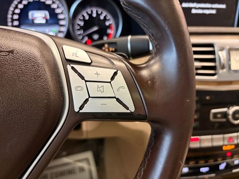 Used 2014 Mercedes-Benz E 350 Sedan image 28