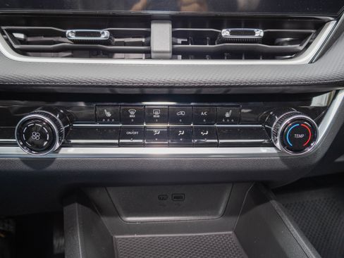 New 2026 Chevrolet Equinox LT image 18