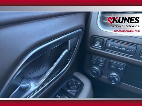 Used 2021 Chevrolet Tahoe LT image 28