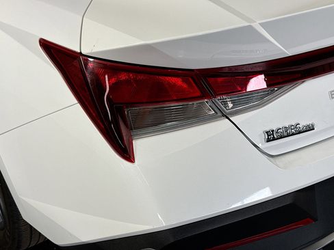 Used 2024 Hyundai Elantra SEL image 36