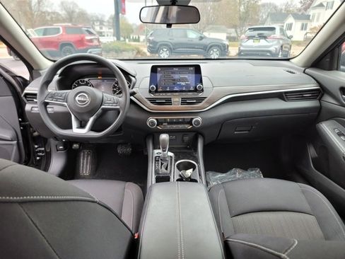 Used 2024 Nissan Altima 2.5 SV image 20
