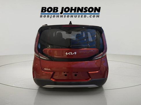 Used 2023 Kia Soul LX image 6