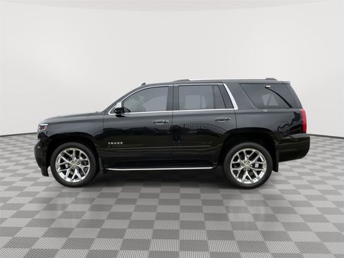 Used 2018 Chevrolet Tahoe Premier AWD/4WD image 2
