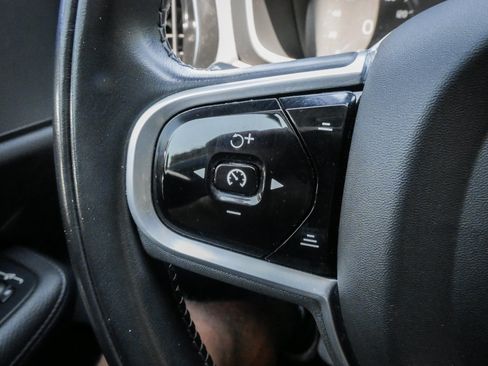 Used 2021 Volvo V60 T5 Cross Country AWD/4WD image 18