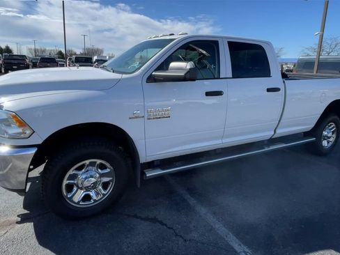 Used 2018 RAM 3500 Tradesman w/ Chrome Appearance Group AWD/4WD image 6