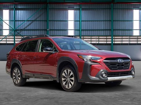 Used 2025 Subaru Outback Limited AWD/4WD image 6