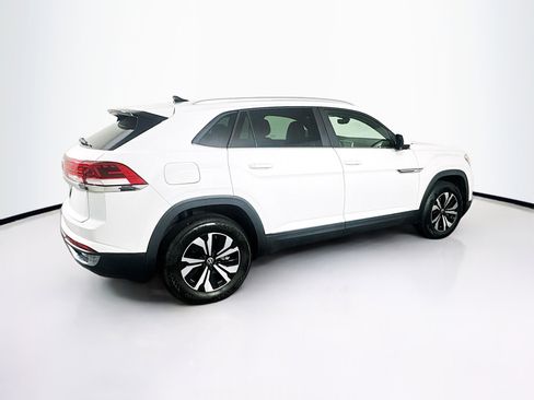 Used 2024 Volkswagen Atlas Cross Sport SE FWD image 10