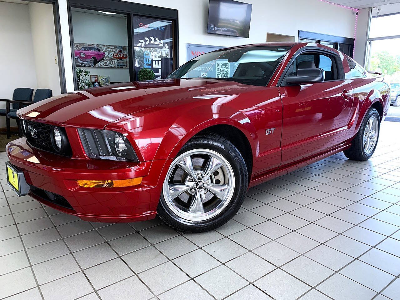 Used 2006 Ford Mustang GT RWD image 2