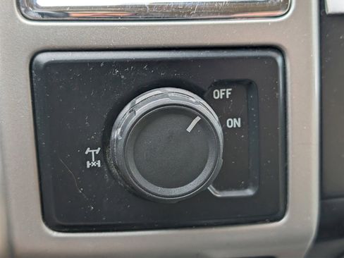 Used 2016 Ford F150 Lariat image 21