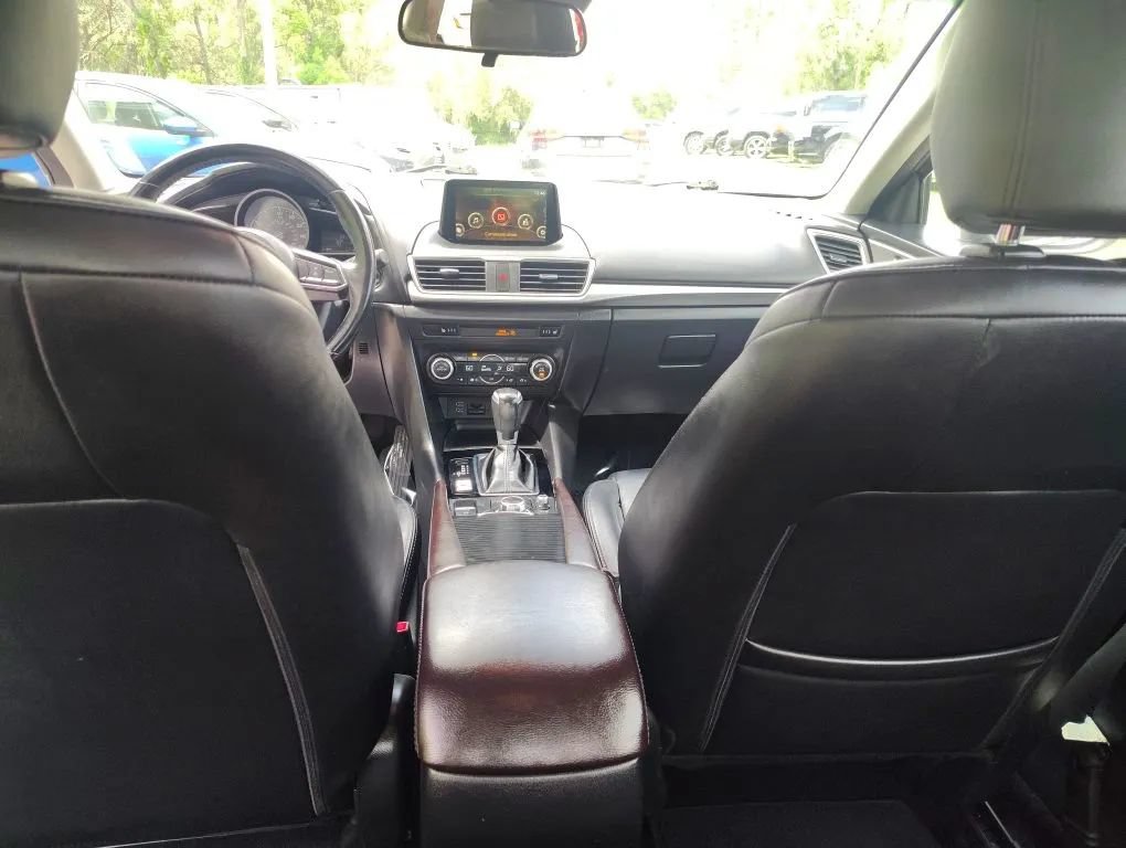Used 2018 MAZDA MAZDA3 Touring FWD image 21