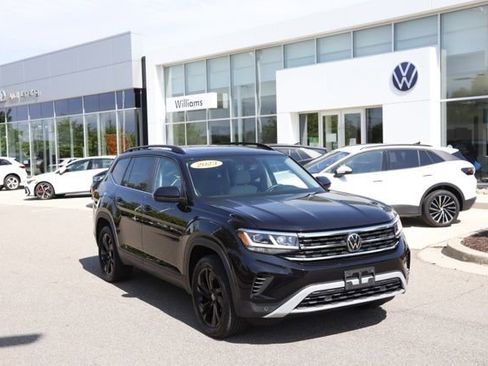 Used 2023 Volkswagen Atlas SE w/ Panoramic Sunroof Package AWD/4WD image 1