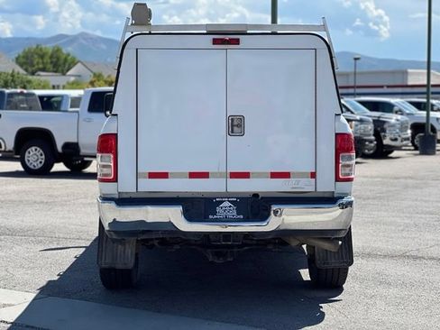 Used 2024 RAM 2500 Tradesman w/ Chrome Appearance Group AWD/4WD image 7