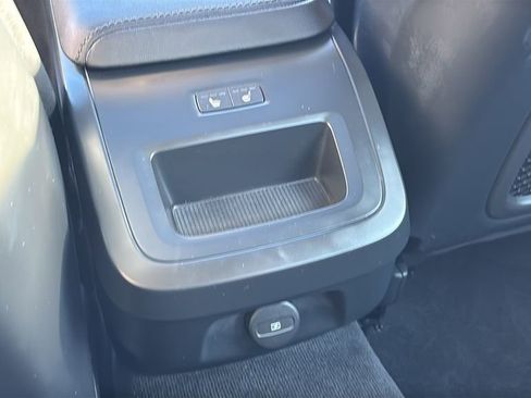 Certified 2025 Volvo S60 B5 Core image 9