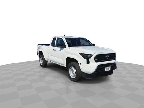 Used 2025 Toyota Tacoma SR RWD image 3
