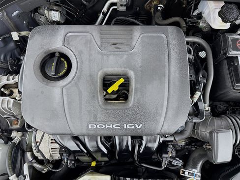 Used 2018 Hyundai Elantra Value Edition image 38