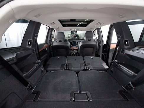 Certified 2025 Volvo XC90 B6 Plus w/ Protection Package Premier image 42