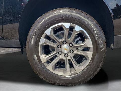 New 2026 Chevrolet Suburban LS w/ LPO, Dark Essentials Package RWD image 33