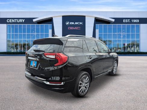 Used 2023 GMC Terrain Denali w/ Denali Premium Package image 3