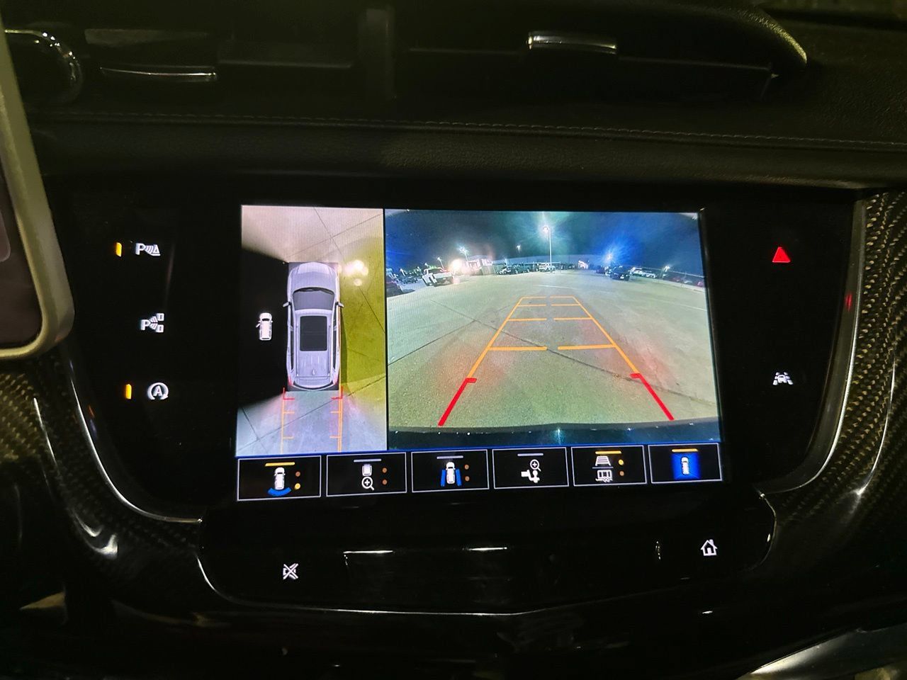 Used 2022 Cadillac XT6 Sport w/ Technology Package AWD/4WD image 11