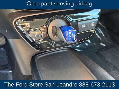 Used 2020 Toyota Prius LE AWD/4WD image 19
