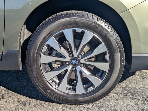 Used 2017 Subaru Outback 3.6R Limited image 12